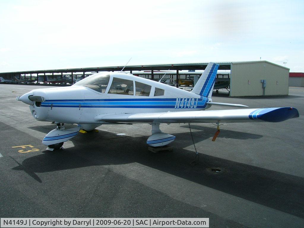 N4149J, 1966 Piper PA-28-140 C/N 28-22474, It has one piece windshield, flap gap seals, tips, full landing gear skirts and the extended luggage compartment. Average cruise is 130 MPH, what a great flying little plane.