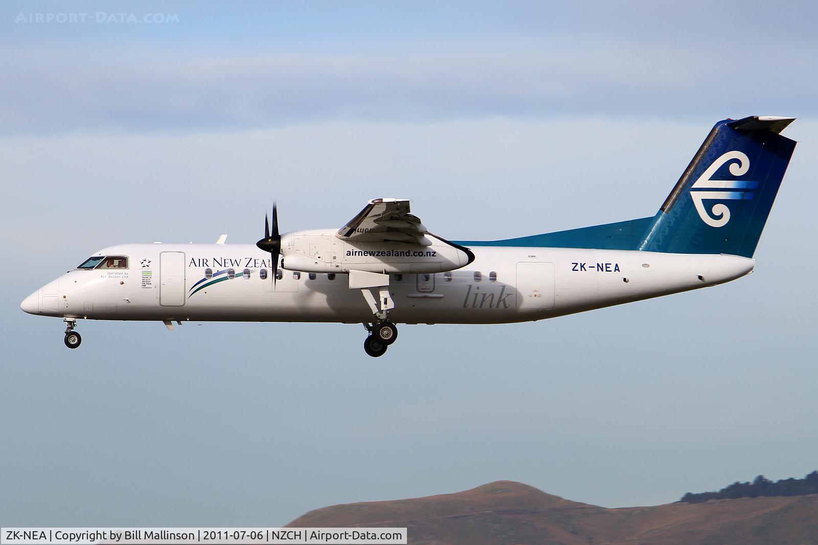 ZK-NEA, 2005 De Havilland Canada DHC-8-311 Dash 8 C/N 611, finals to 02