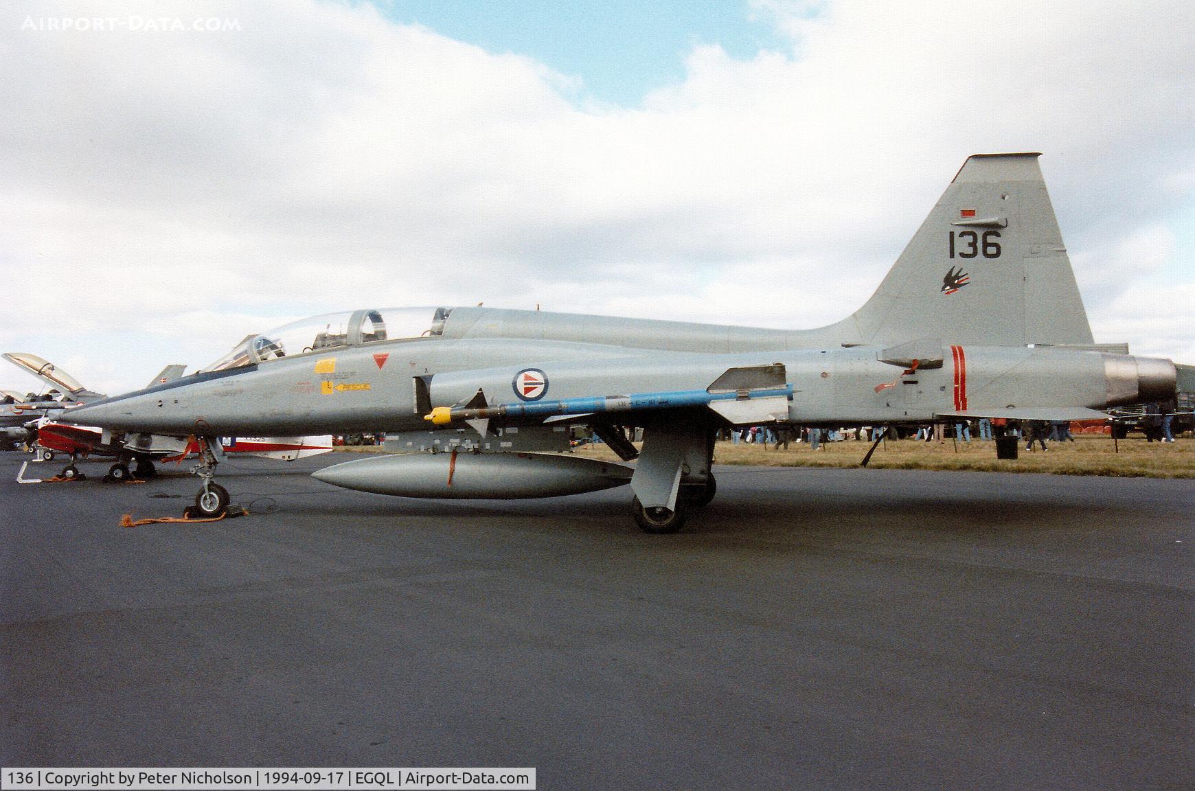 136, 1969 Northrop F-5B Freedom Fighter C/N N.9014, F-5B Freedom Fighter of 336 Skv Royal Norwegian Air Force on display at the 1994 RAF Leuchars Airshow.