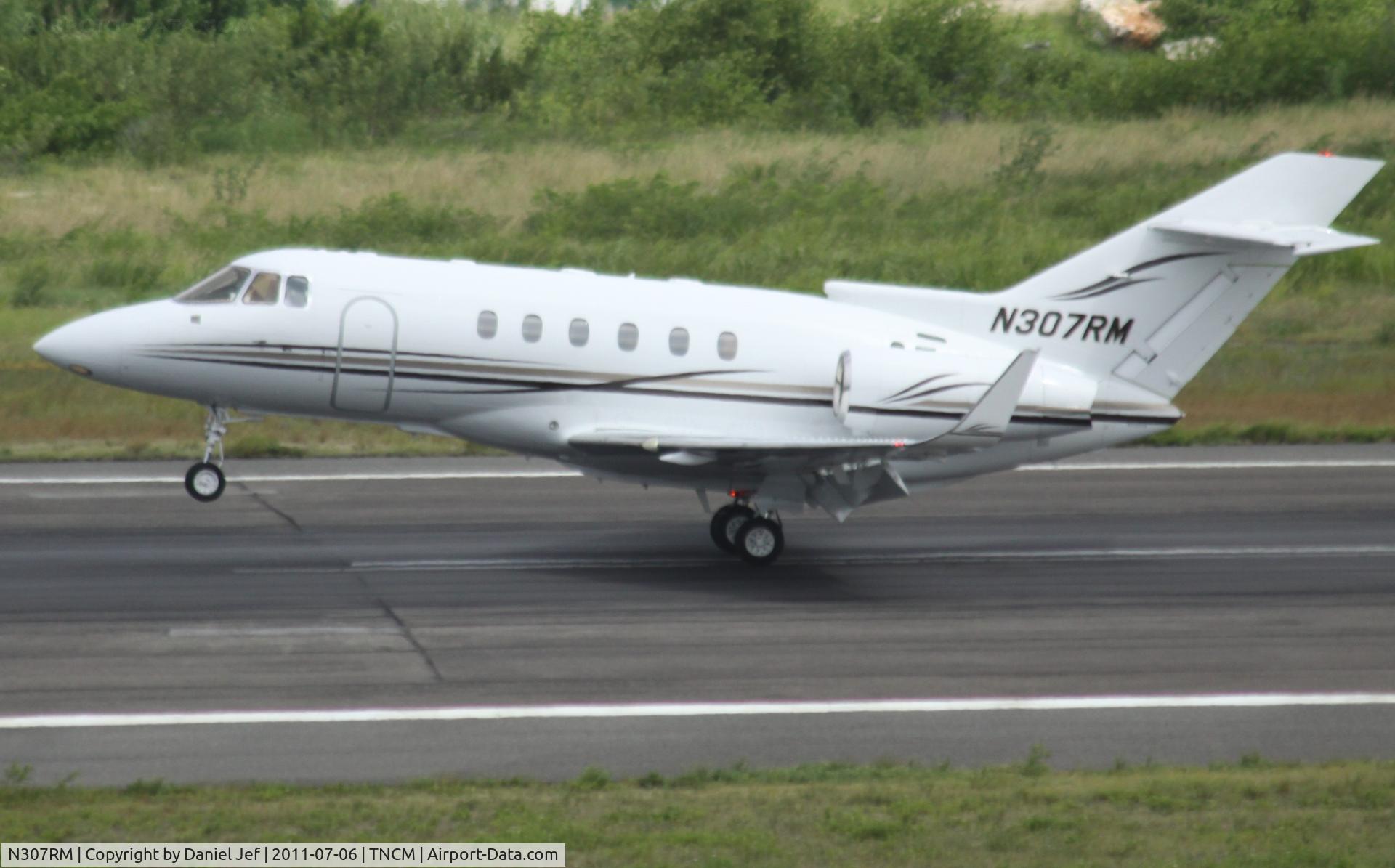 N307RM, 1997 Raytheon Hawker 800XP C/N 258322, N307RM landing at TNCM