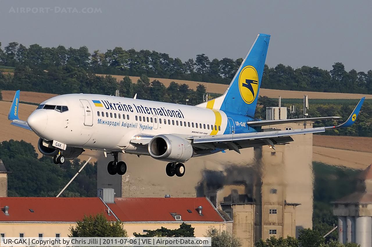 UR-GAK, 1992 Boeing 737-5Y0 C/N 26075, Ukraine International