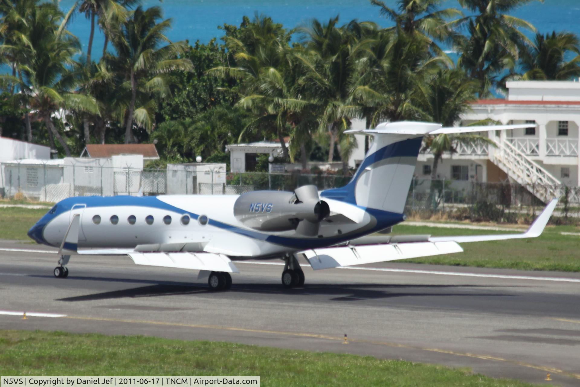 N5VS, 2005 Gulfstream Aerospace GV-SP (G550) C/N 5088, N5VS at TNCM