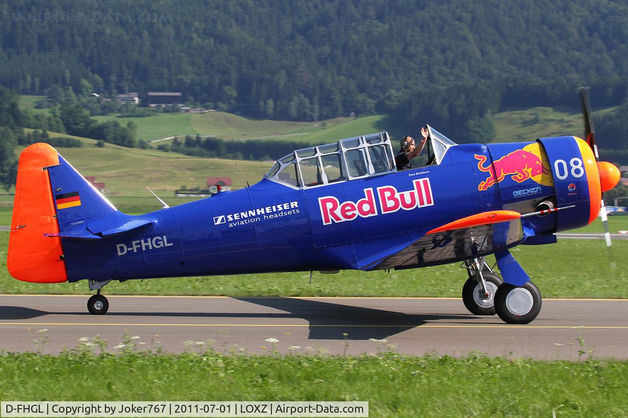 D-FHGL, 1953 North American SNJ-5 Texan Texan C/N 88-14713, Red Bull