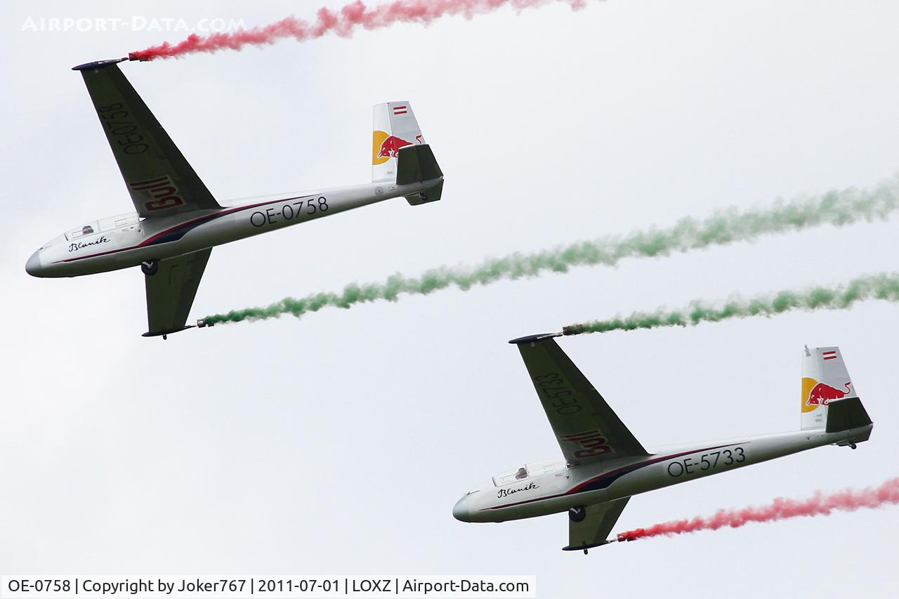 OE-0758, 1966 Let L-13 Blanik C/N 173311, Red Bull