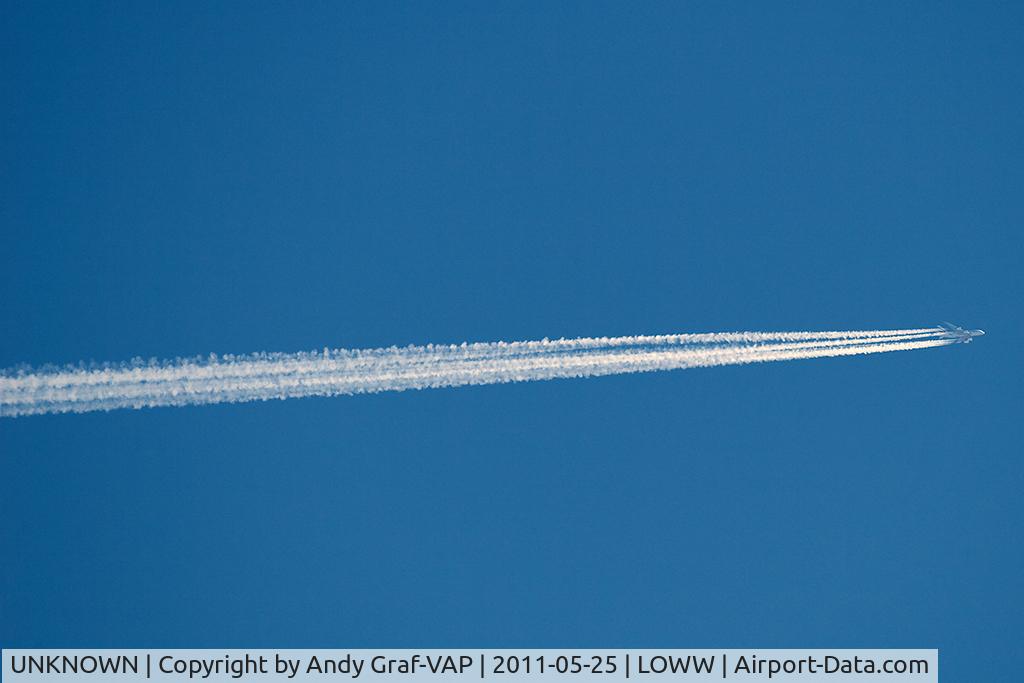 UNKNOWN, Contrails Various C/N Unknown, Emirates A380