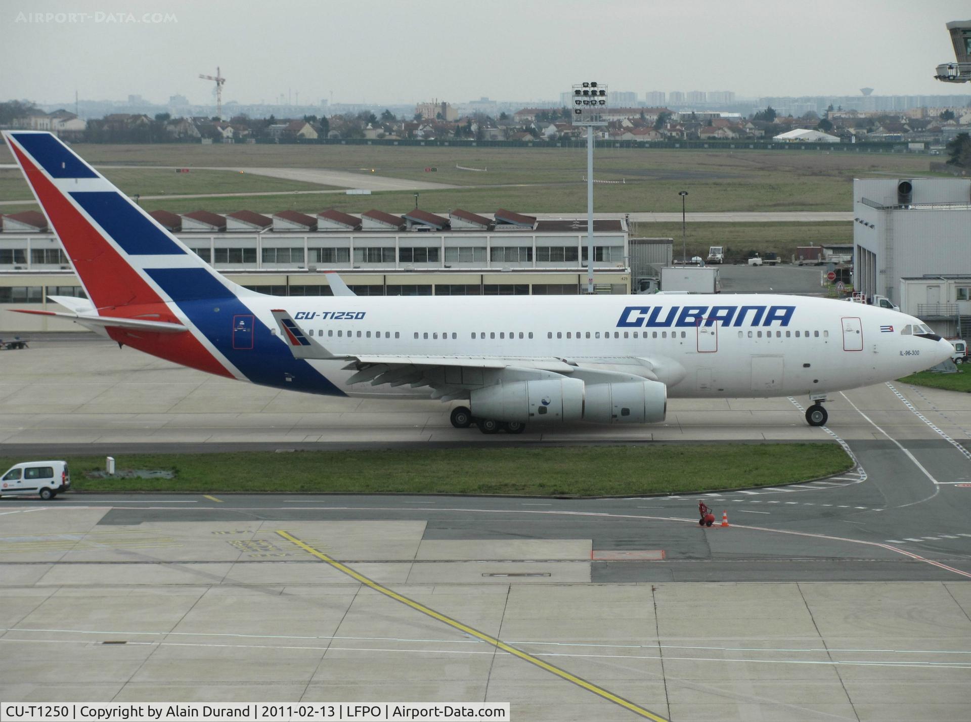 CU-T1250, 2005 Ilyushin IL-96-300 C/N 74393202015, Taxying to runway 08/26 as a first step for the return to HAV