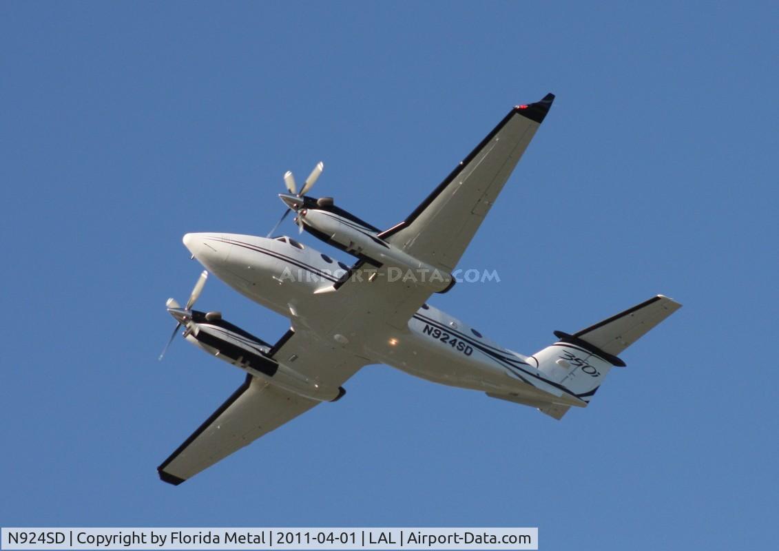N924SD, Hawker Beechcraft 350 King Air (B300) C/N FL-693, Beech 350