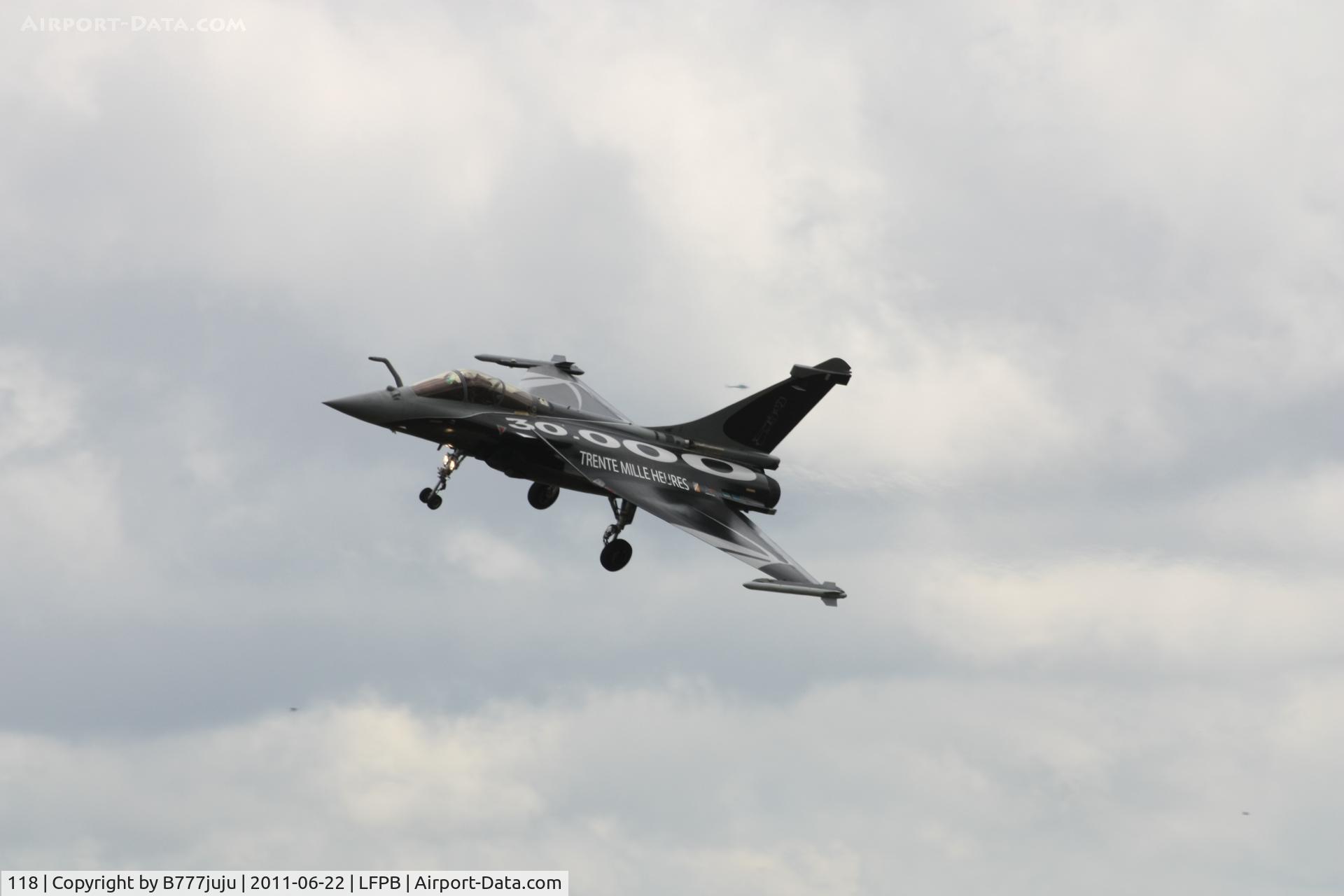 118, Dassault Rafale C C/N 118, on dispaly at SIAE 2011