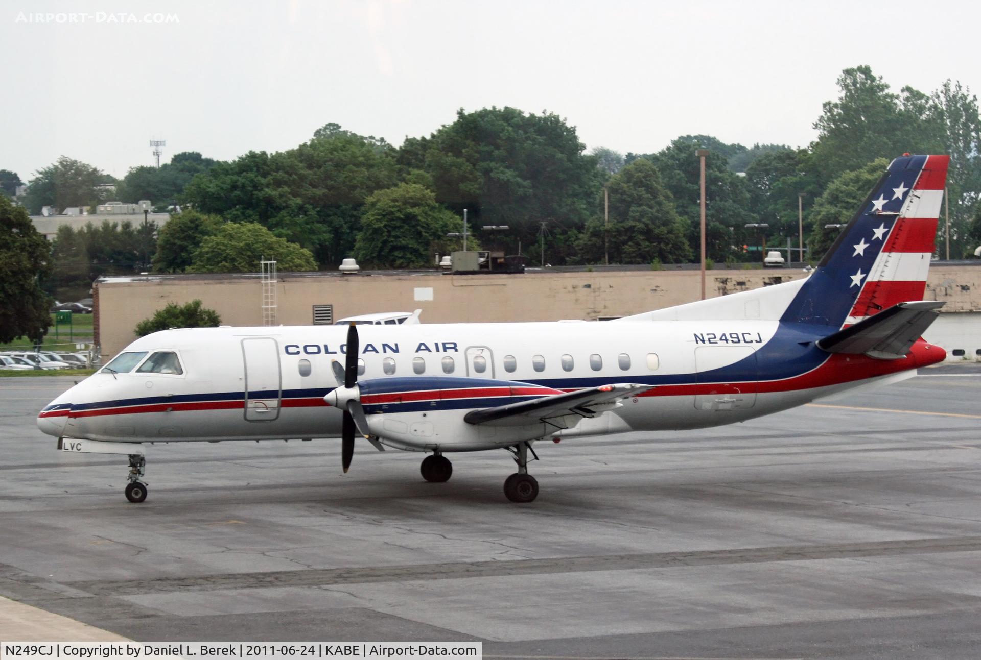 N249CJ, 1991 Saab 340B C/N 340B-249, A Colgan Air Saab comes to a stop at the lower terminal at Lehigh Valley International Airport.
