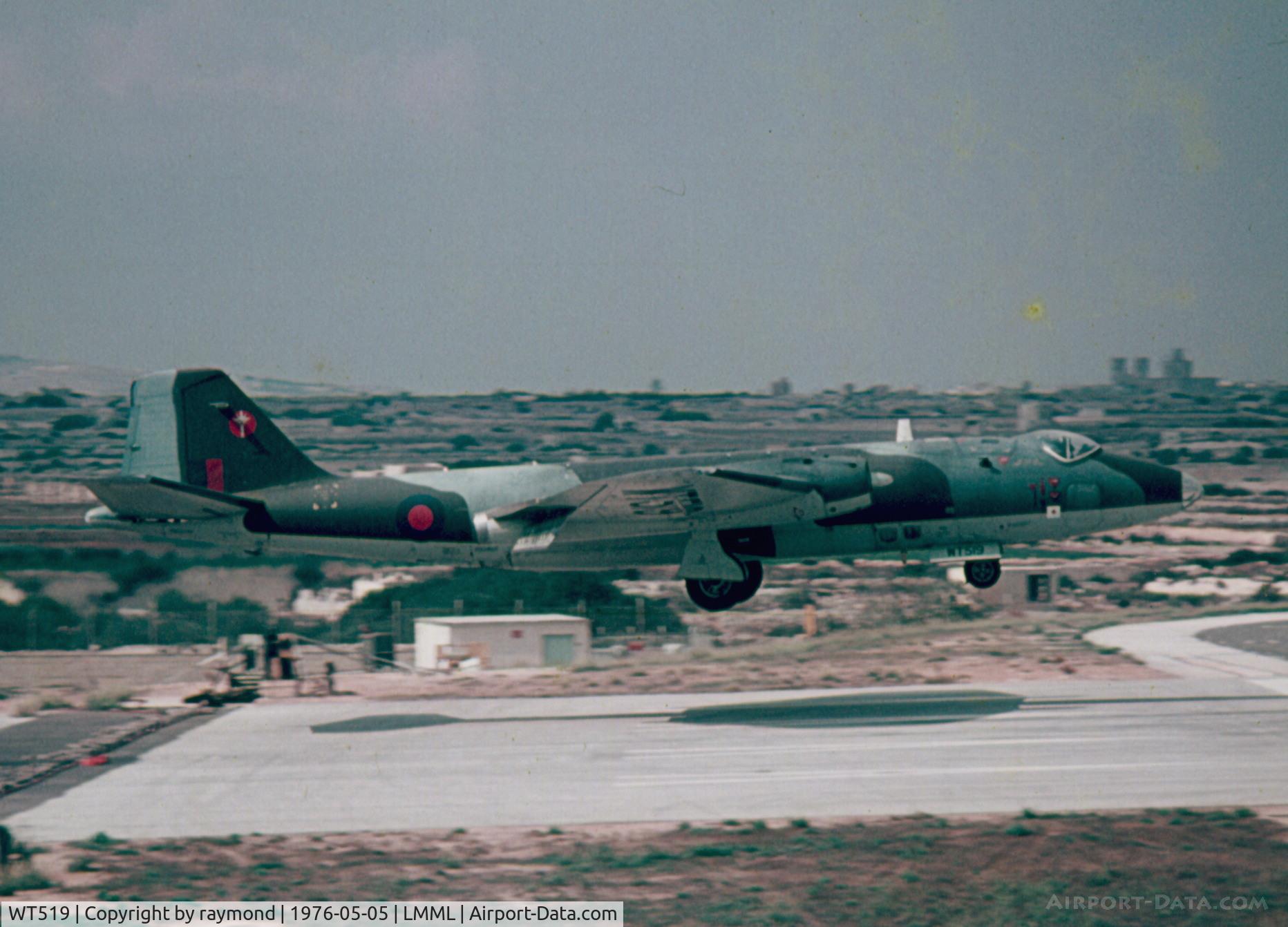 WT519, English Electric Canberra PR.7 C/N EEP71410, Canberra PR7 WT519 13Sqd RAF