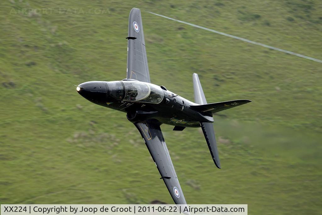 XX224, 1978 Hawker Siddeley Hawk T.1W C/N 060/312060, Low level in the Machynlleth Loop area