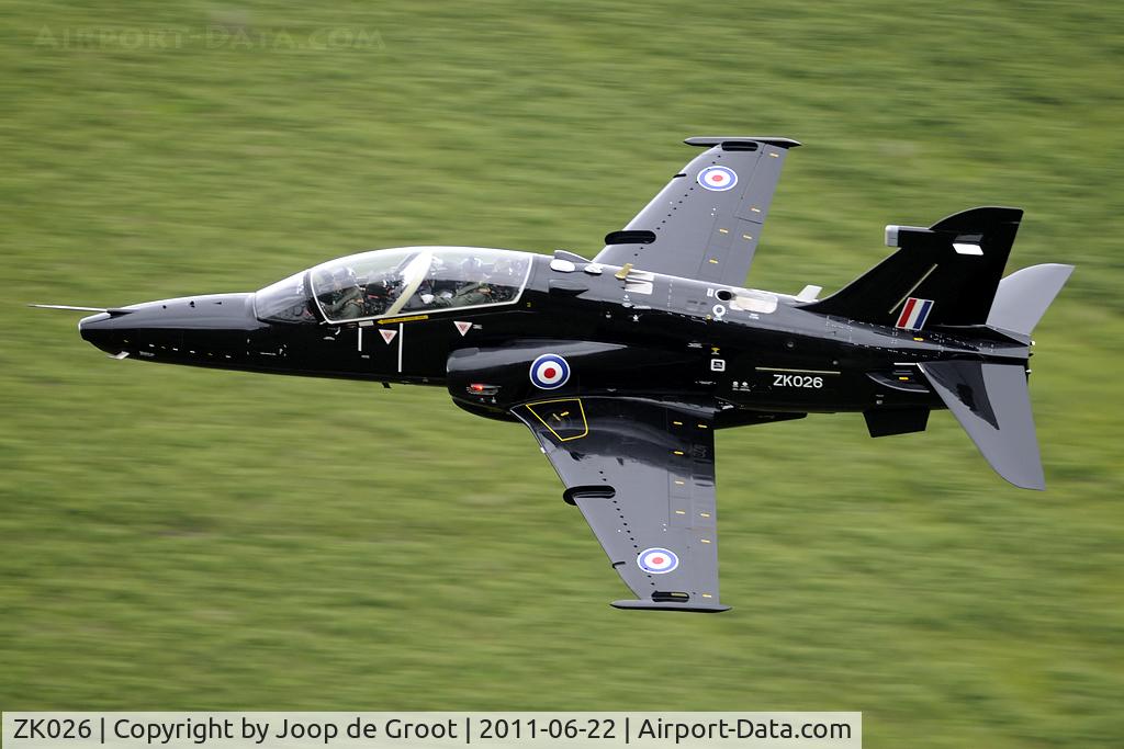 ZK026, 2009 British Aerospace Hawk T2 C/N RT017/1255, One of the newer T2 low level trough the Bwlch pass.