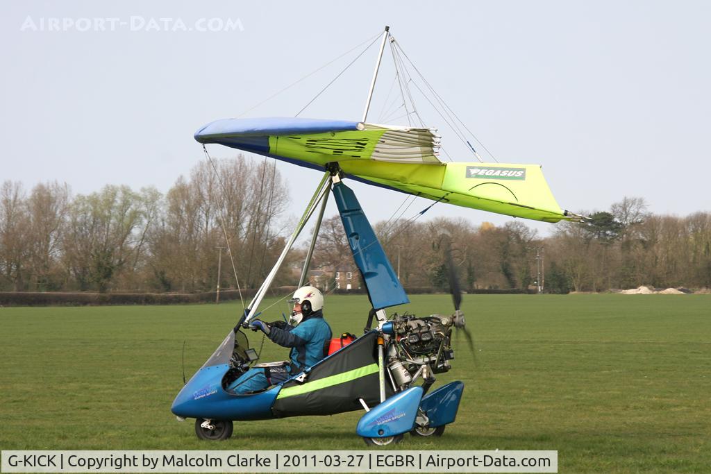 G-KICK, 2000 Pegasus Quantum 15-912 C/N 7679, Pegasus Quantum 15-912 at Breighton Airfield in March 2011.
