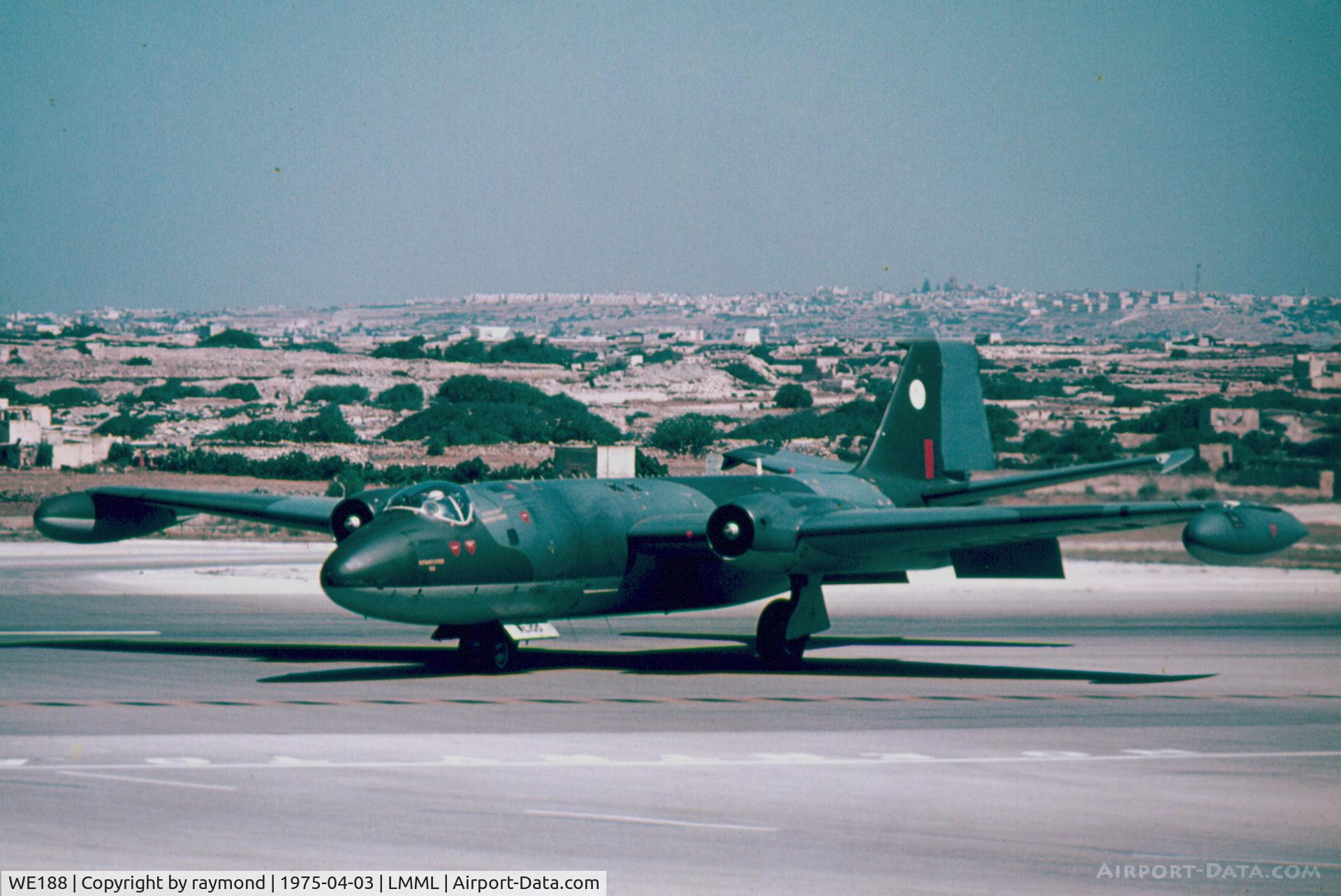WE188, English Electric Canberra T.4 C/N EEP71164, Canberra T4 WE188 231OCU RAF