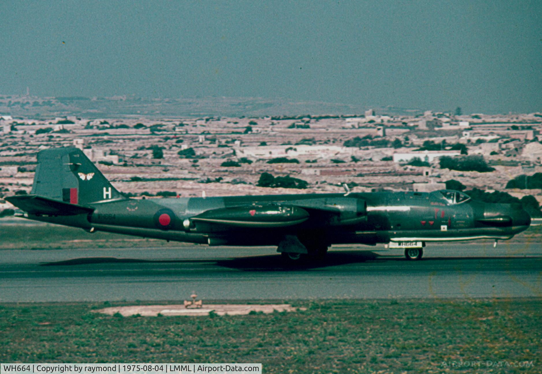 WH664, 1952 English Electric Canberra T.17 C/N EEP71136, Canberra T17 WH664/H 360Sqd RAF