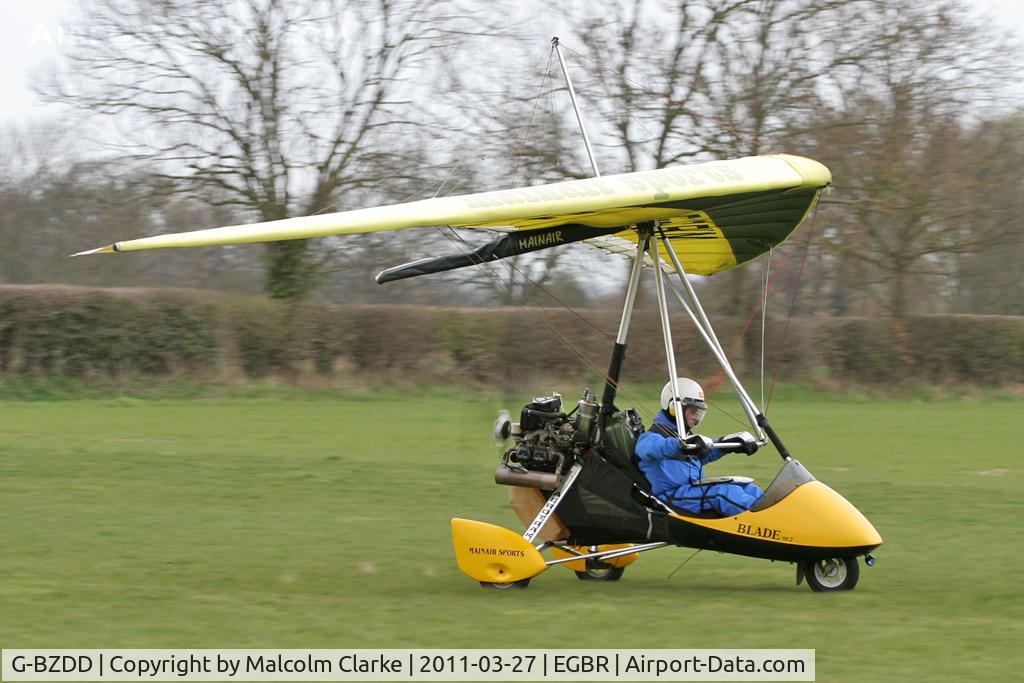 G-BZDD, 2000 Mainair Blade 912 C/N 1238-0200-7-W1031, Mainair Blade 912 at Breighton Airfield in March 2011.