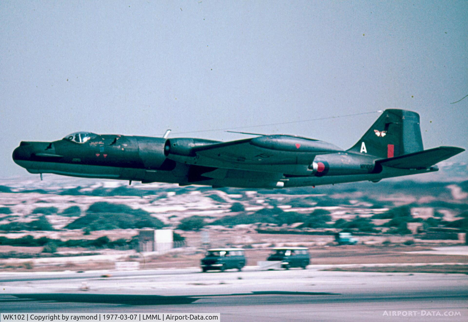 WK102, English Electric Canberra T.17 C/N 71528, Canberra T17 WK102/A 360Sqd RAF