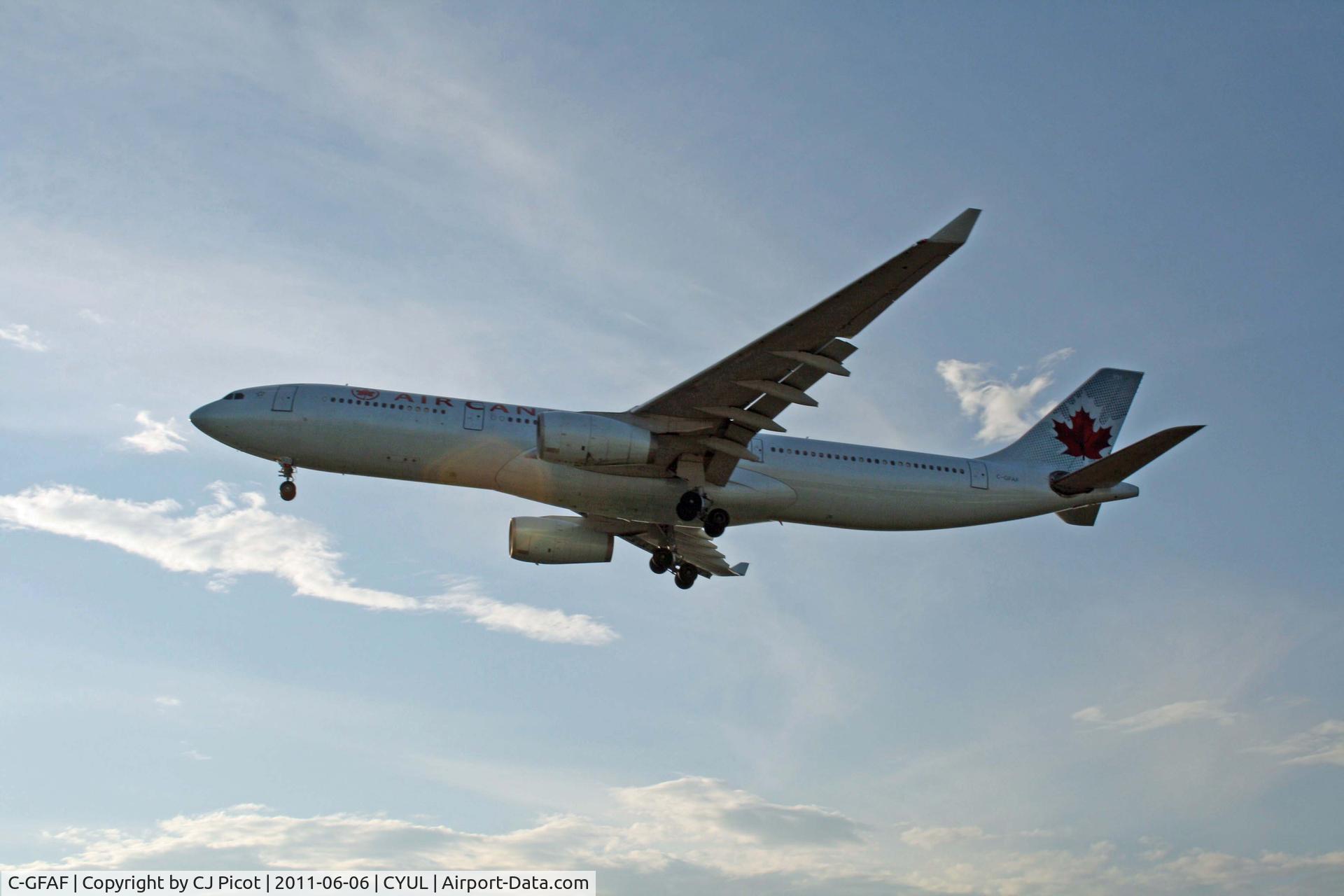 C-GFAF, 1999 Airbus A330-343 C/N 0277, Air Canada Airbus 330 arriving at Montreal-Trudeau runsway 24-R