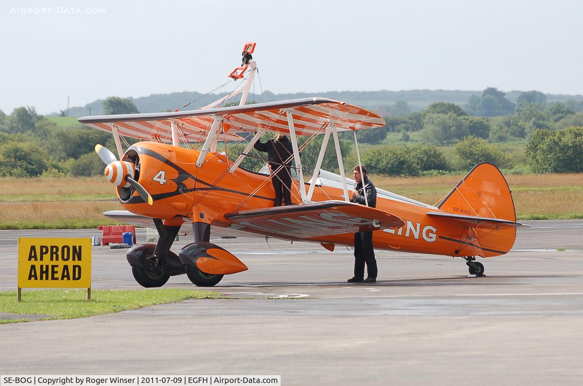 SE-BOG, 1942 Boeing N2S-3 Kaydet (B75N1) C/N 75-7128, Breitling 4 at the fuel pumps.