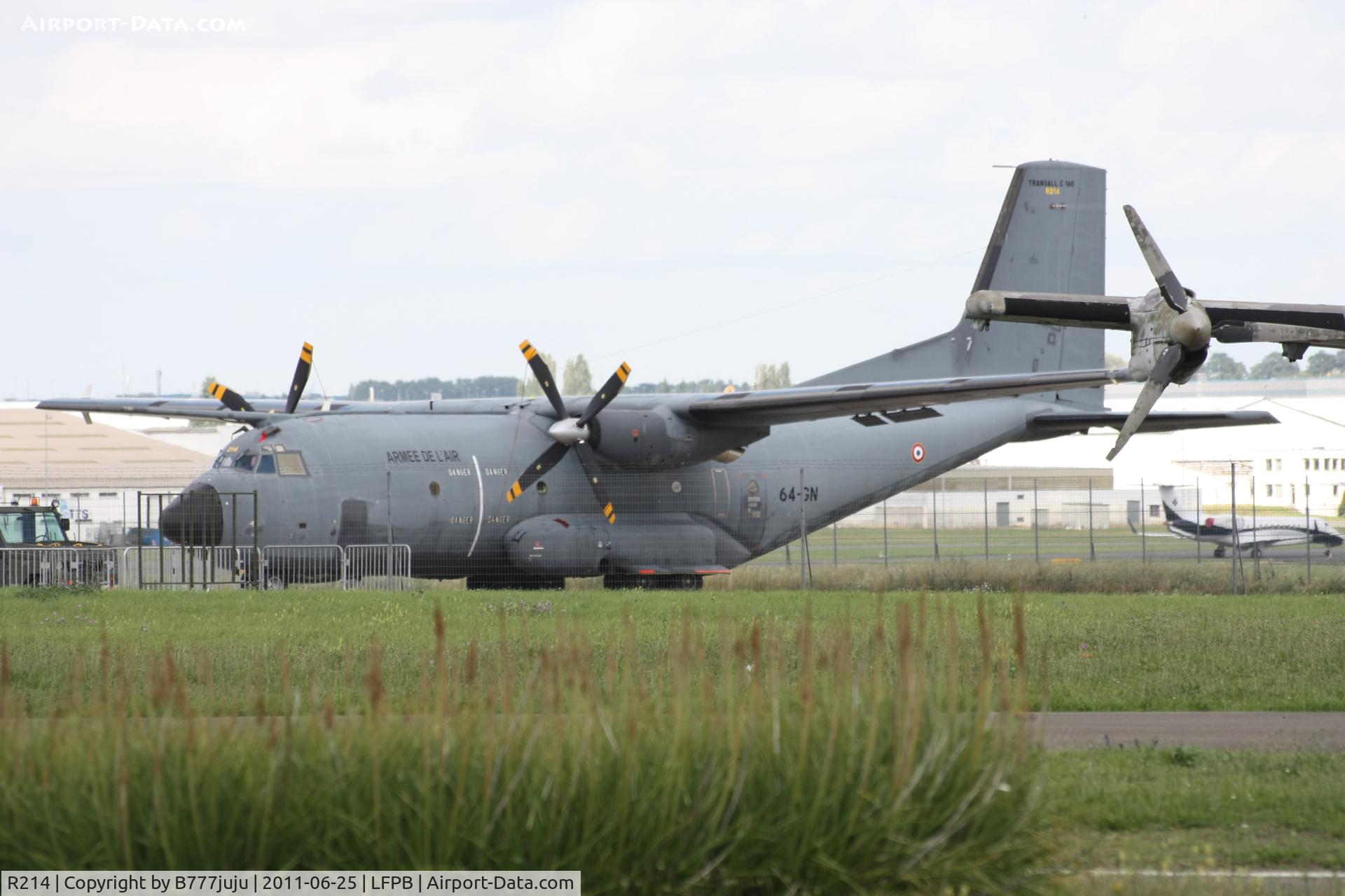 R214, Transall C-160R C/N 217, on display at SIAE 2011, use for technical support of PAF 2011, without refueling kit on rear of left landing gear.