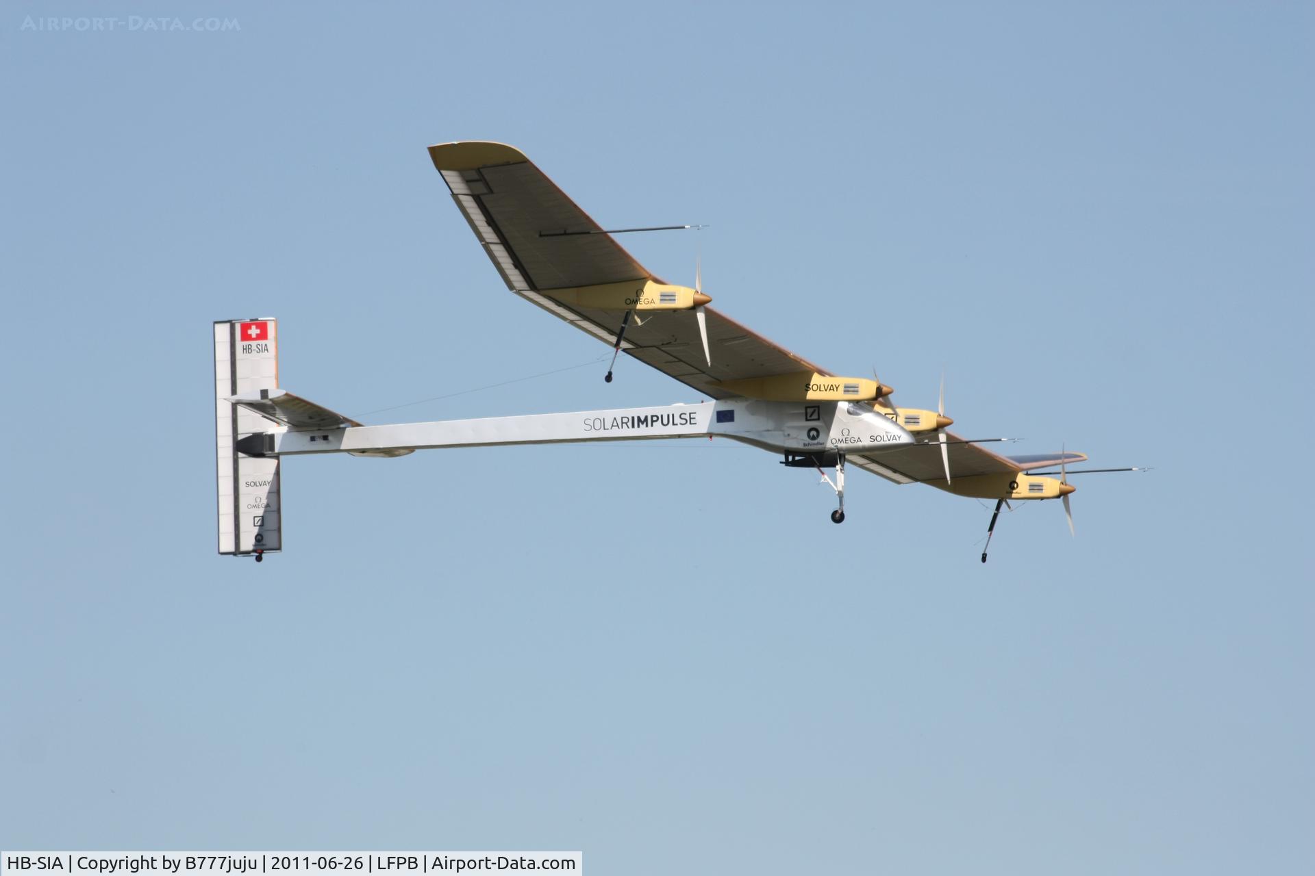 HB-SIA, 2009 Solar Impulse S10 C/N 001, on display at SIAE 2011