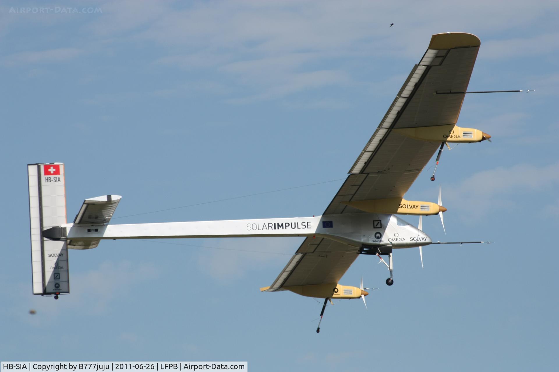 HB-SIA, 2009 Solar Impulse S10 C/N 001, on display at SIAE 2011