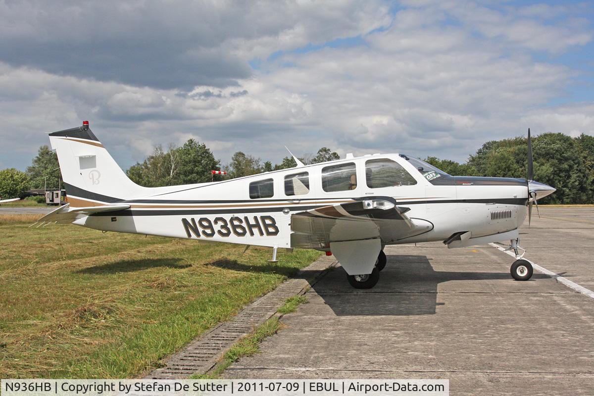 N936HB, 2010 Hawker Beechcraft G36 C/N E-3937, At Ursel on a sunny Saturday.