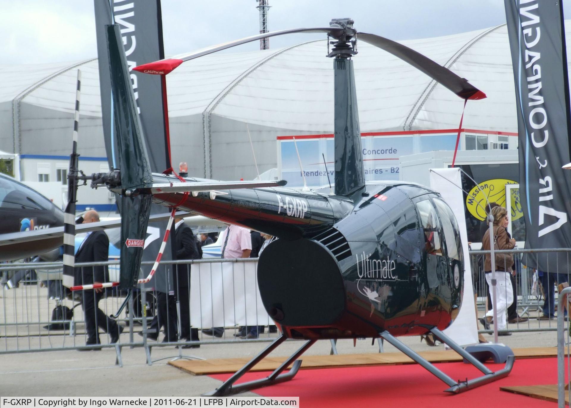 F-GXRP, 2007 Robinson R44 Raven II C/N 11711, Robinson R44 II at the Aerosalon 2011, Paris