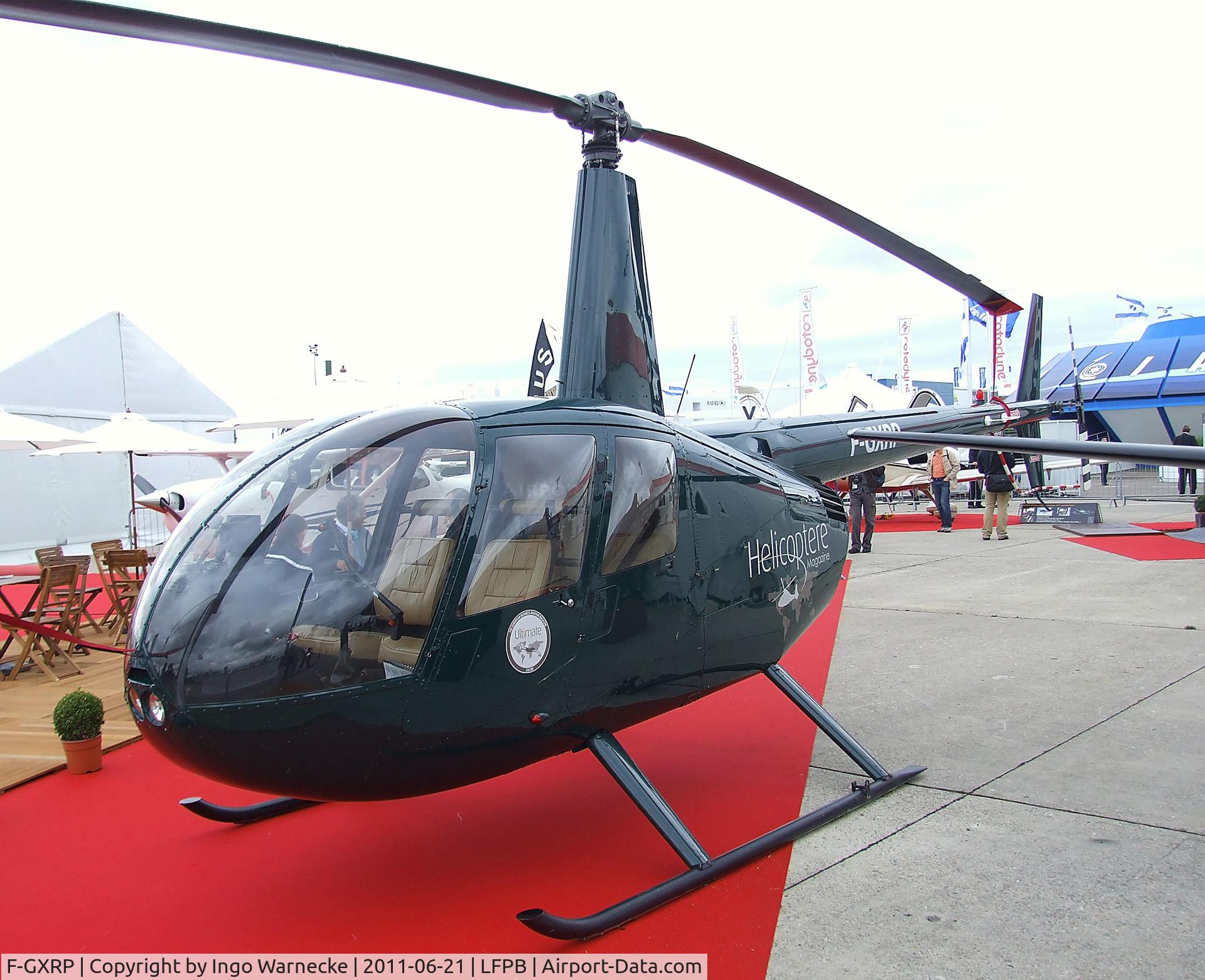 F-GXRP, 2007 Robinson R44 Raven II C/N 11711, Robinson R44 II at the Aerosalon 2011, Paris