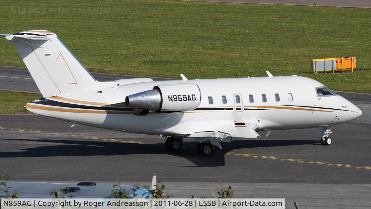 N859AG, Bombardier Challenger 605 (CL-600-2B16) C/N 5831, Departing to Oslo