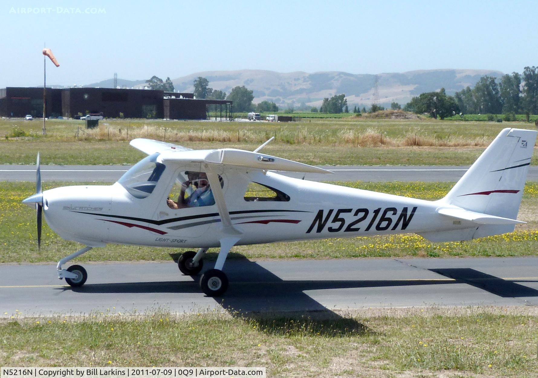 N5216N, Cessna 162 Skycatcher C/N 16200047, At Sonoma Skypark Airport