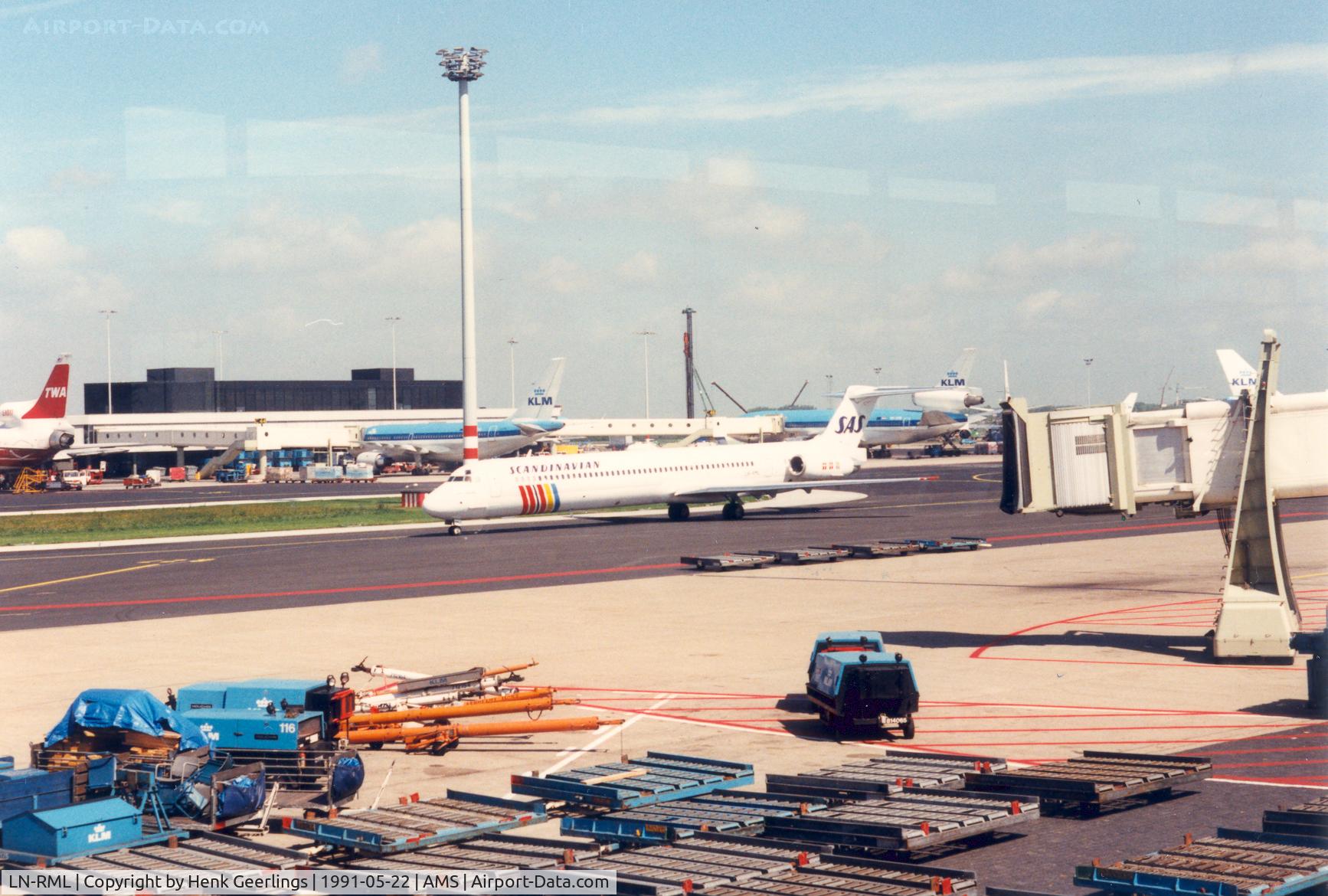 LN-RML, 1991 McDonnell Douglas MD-82 (DC-9-82) C/N 53002, sas
