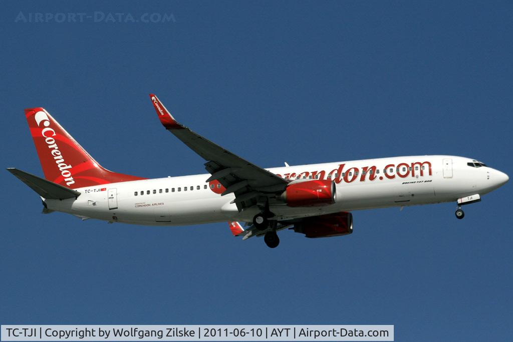 TC-TJI, 2002 Boeing 737-8S3 C/N 29246, visitor