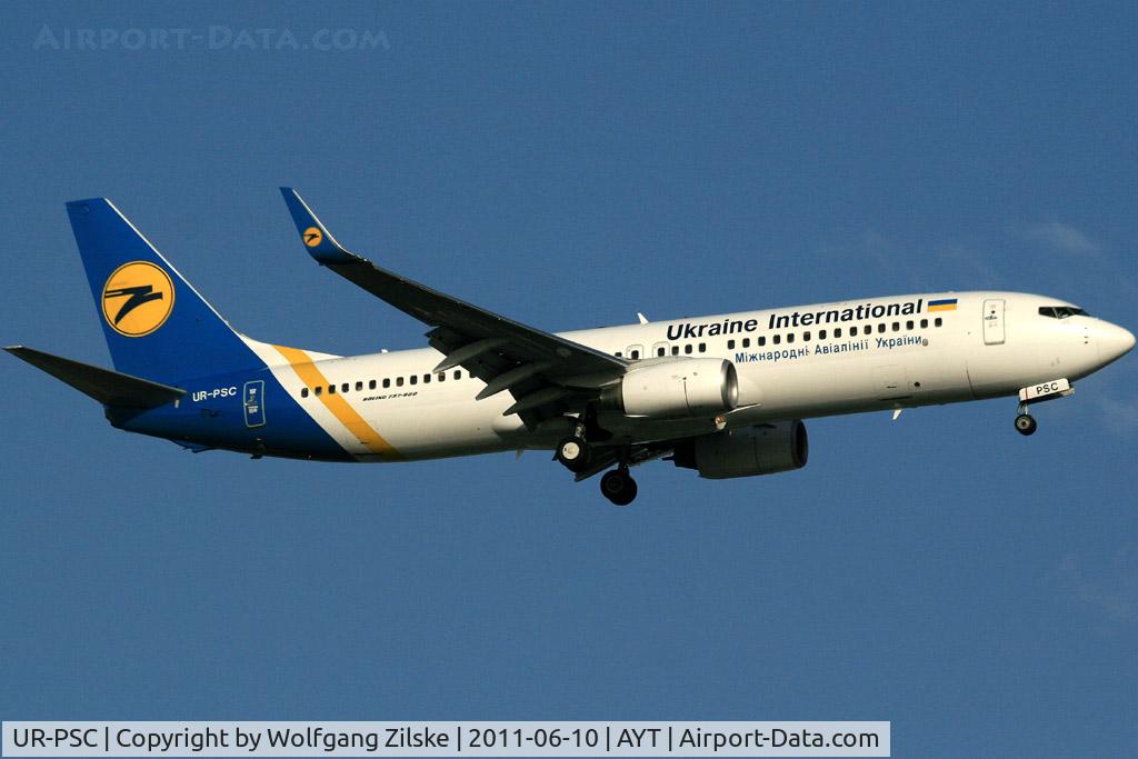 UR-PSC, 2010 Boeing 737-8HX C/N 29662, visitor
