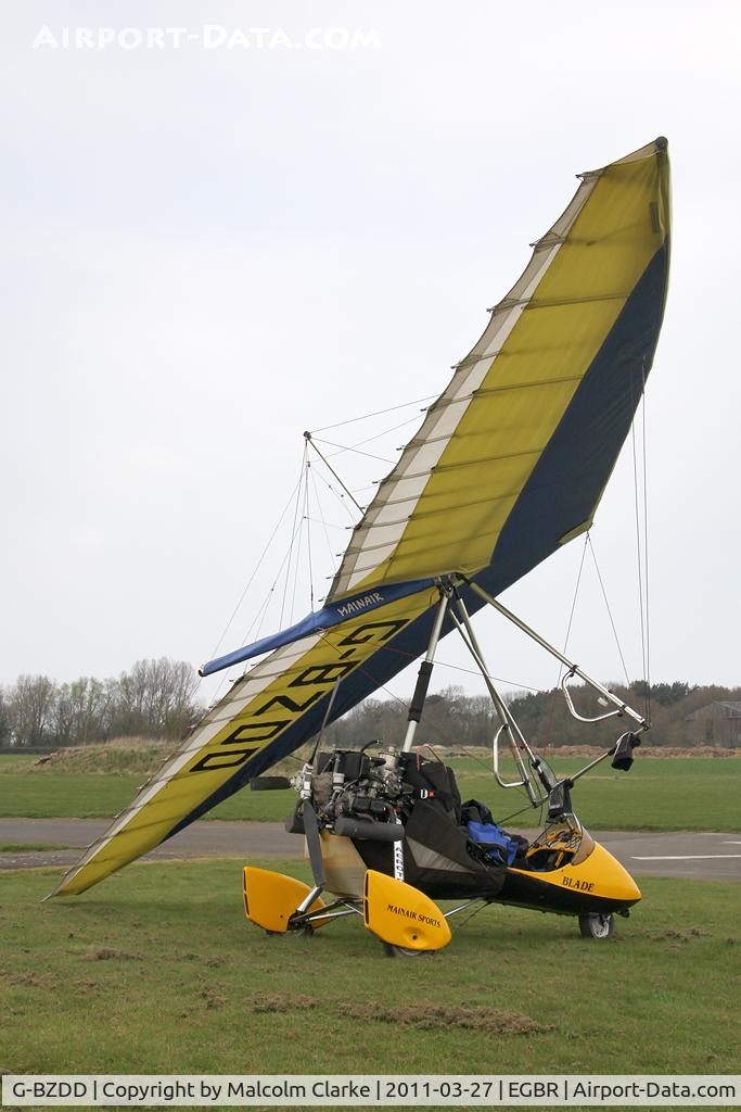 G-BZDD, 2000 Mainair Blade 912 C/N 1238-0200-7-W1031, Mainair Blade 912 at Breighton Airfield in March 2011.