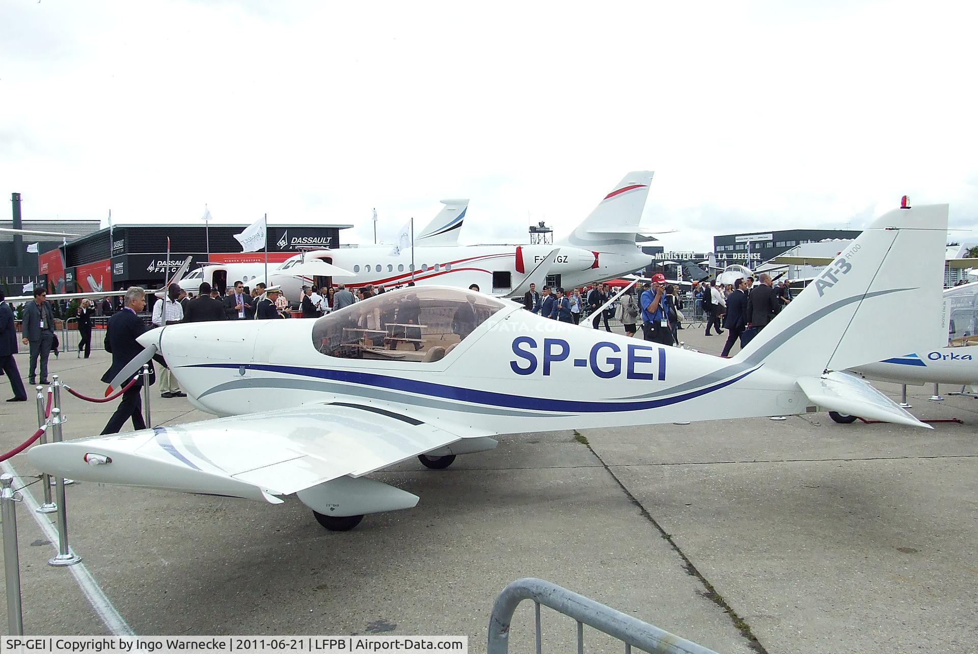 SP-GEI, Aero AT-3 C/N AT3-047, Aero AT-3 at the Aerosalon 2011, Paris