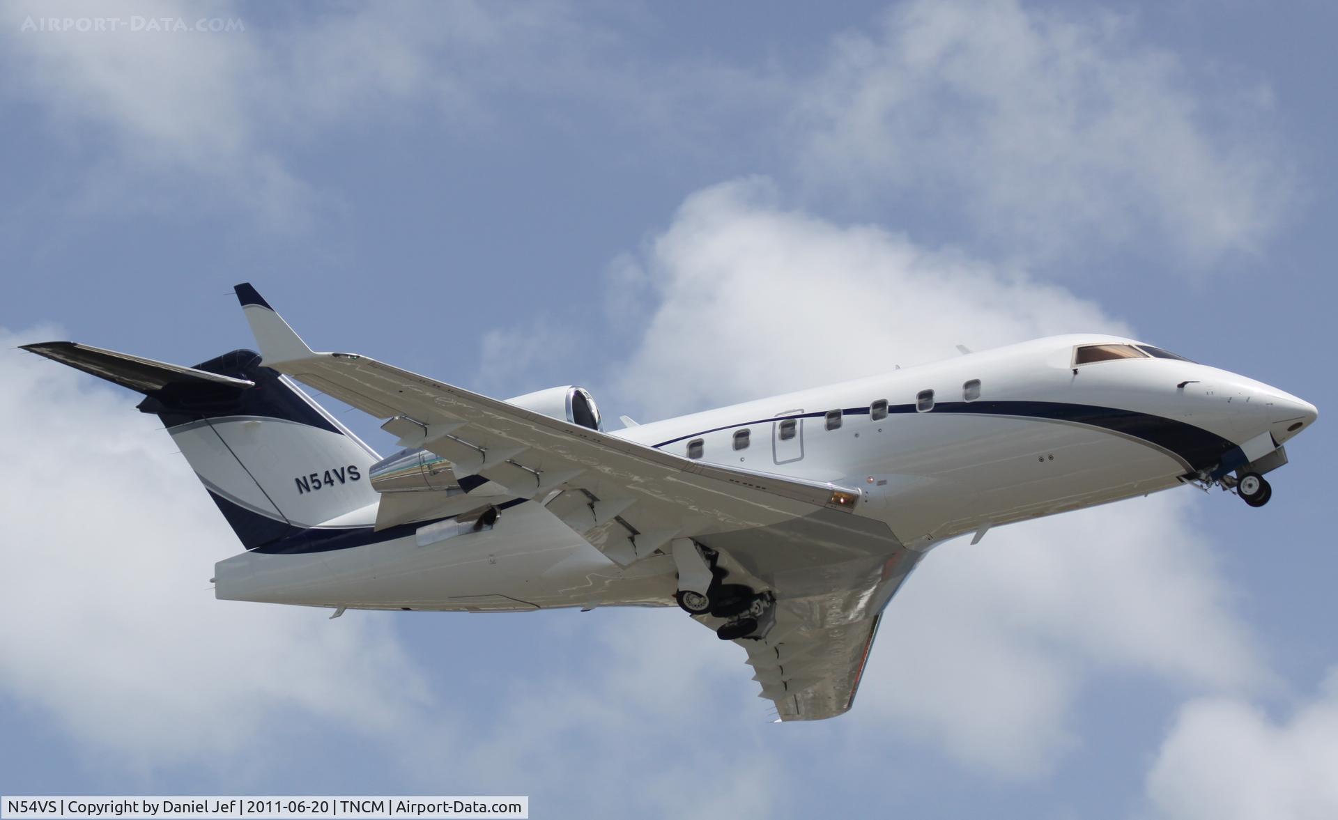 N54VS, 1995 Bombardier Challenger 601-3R (CL-600-2B16) C/N 5189, Departing TNCM