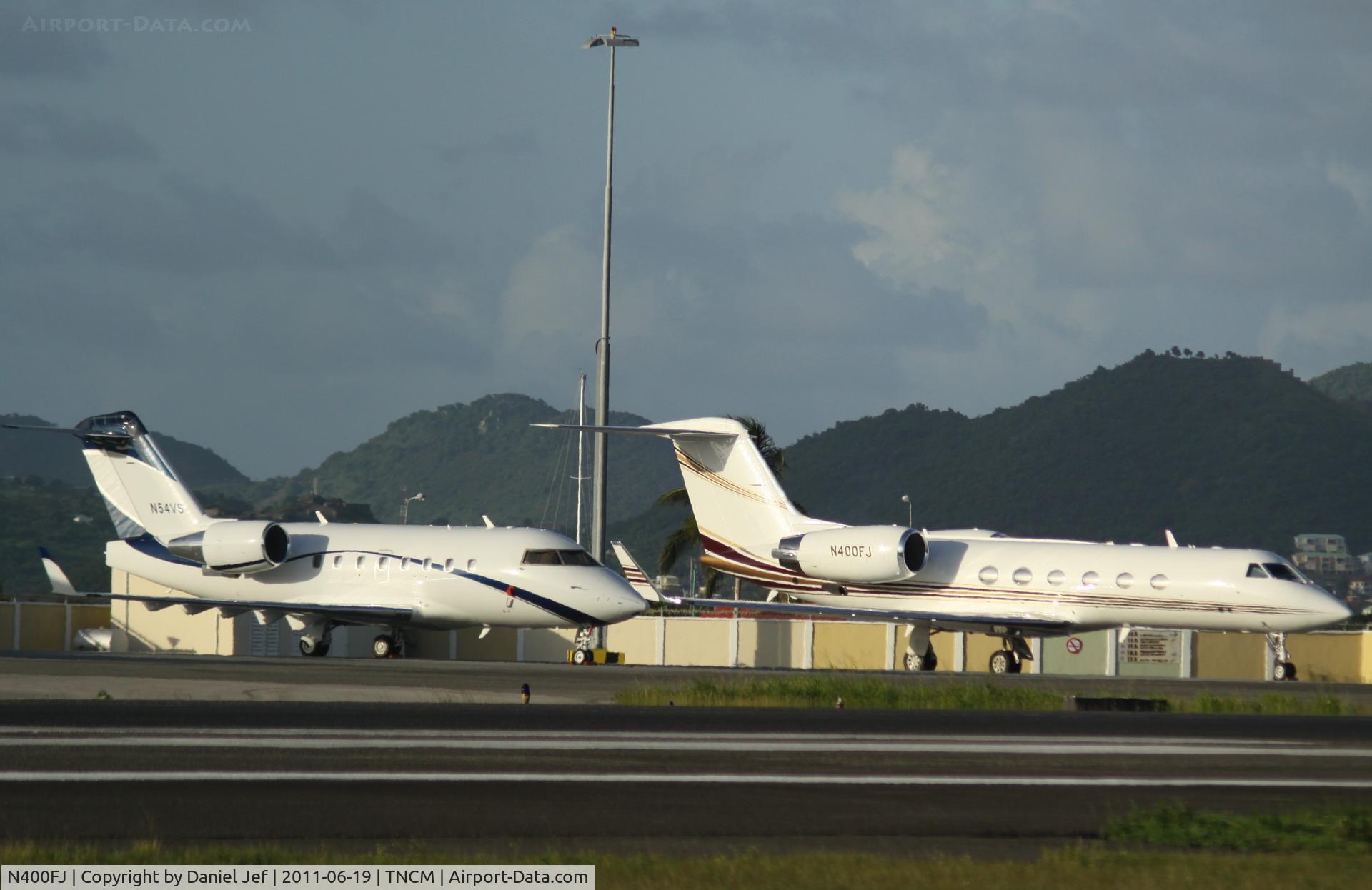 N400FJ, 2002 Gulfstream Aerospace G-IV C/N 1494, Park on the C ramp