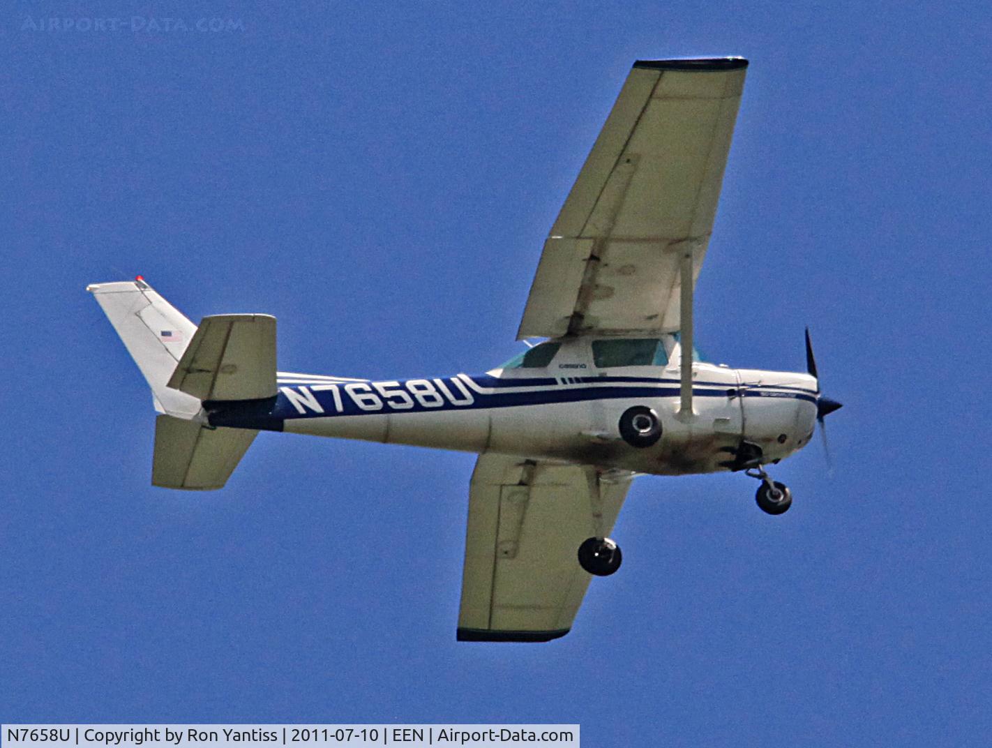 N7658U, 1976 Cessna 150M C/N 15077784, Departing Keene, NH