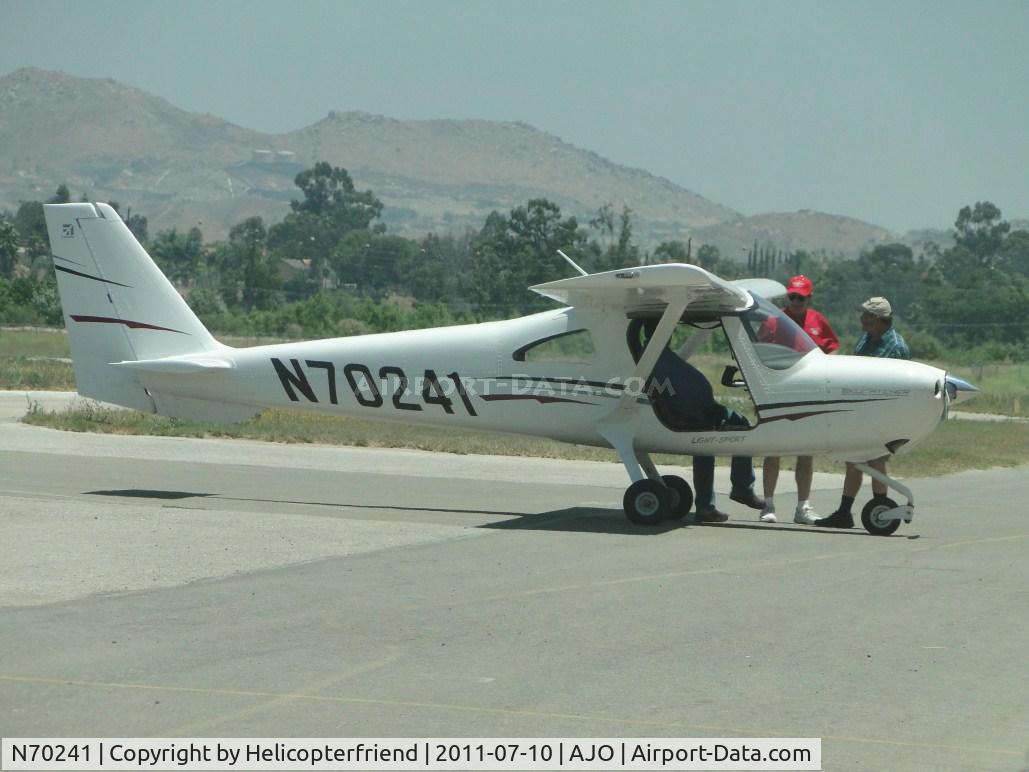 N70241, 2011 Cessna 162 Skycatcher C/N 16200067, Parked with people gathering around