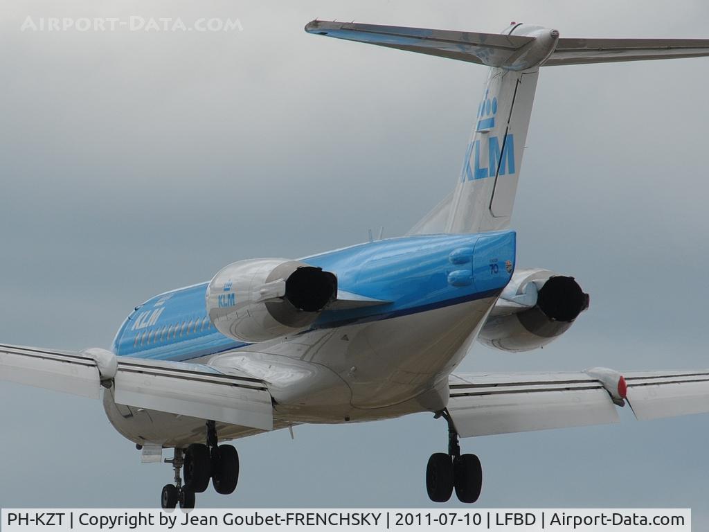 PH-KZT, 1995 Fokker 70 (F-28-0070) C/N 11541, 