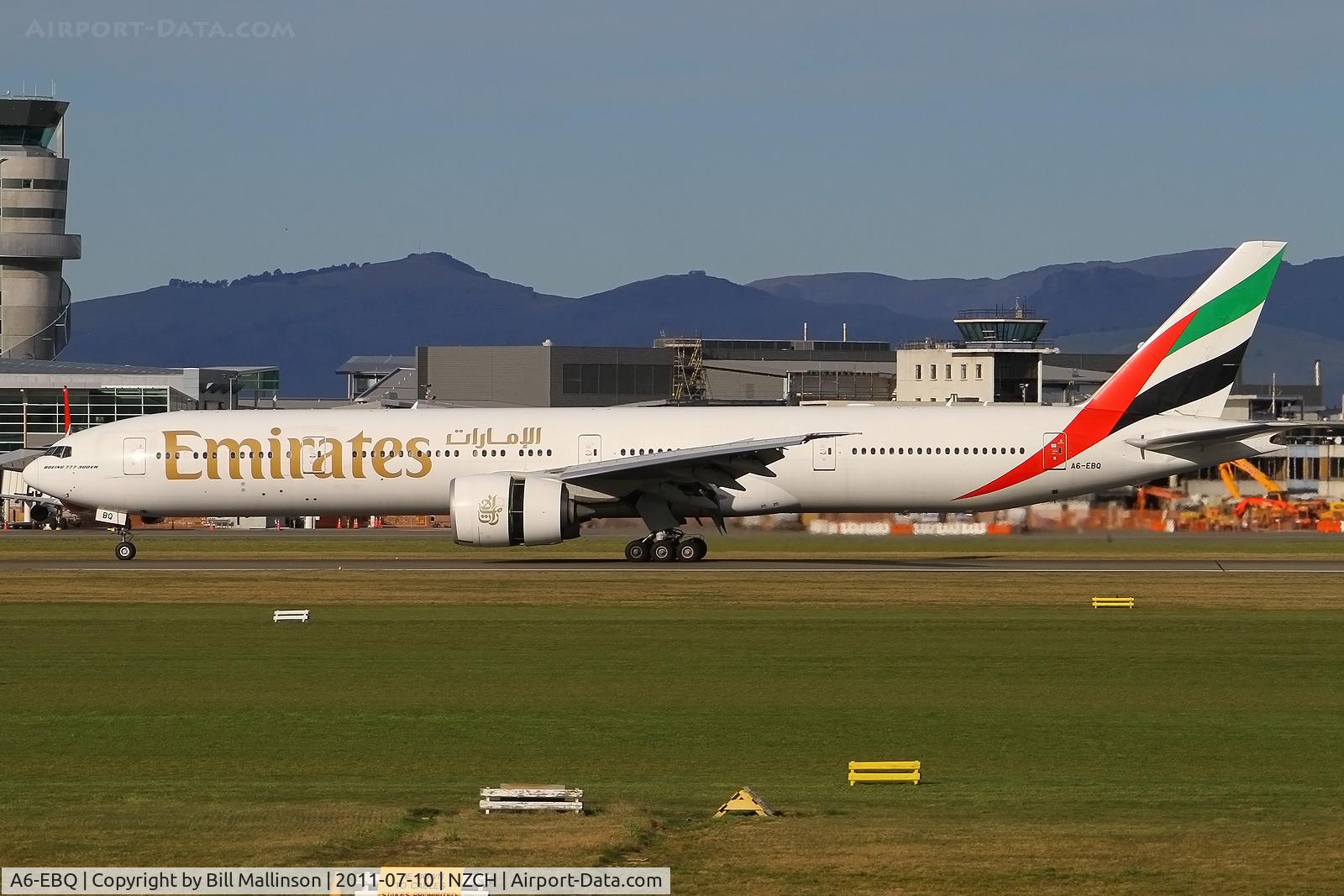 A6-EBQ, 2006 Boeing 777-36N/ER C/N 33863, on 02 from SYD