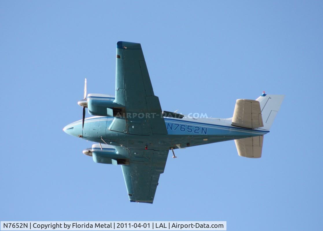 N7652N, 1968 Beech 95-B55 (T42A) Baron C/N TC-1147, Beech 55