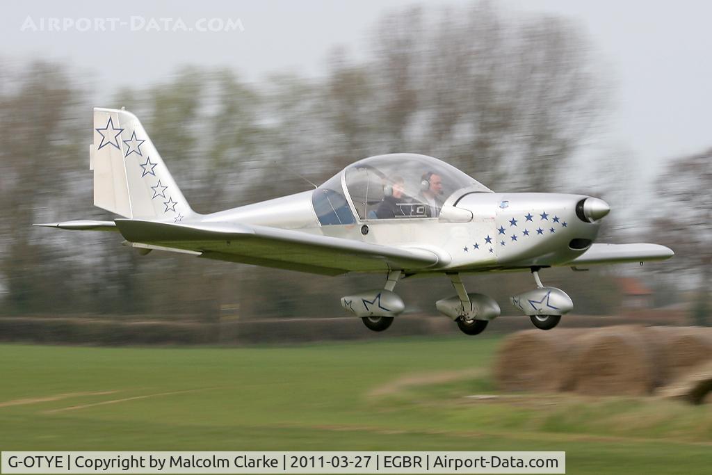 G-OTYE, 2002 Aerotechnik EV-97 Eurostar C/N PFA 315-13858, Aerotechnik EV-97 Eurostar at Breighton Airfield in March 2001.