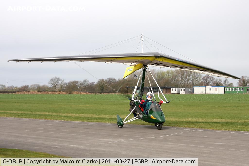 G-OBJP, 2001 Pegasus Quantum 15-912 C/N 7847, Pegasus Quantum 15-912 at Breighton Airfield in March 2001.