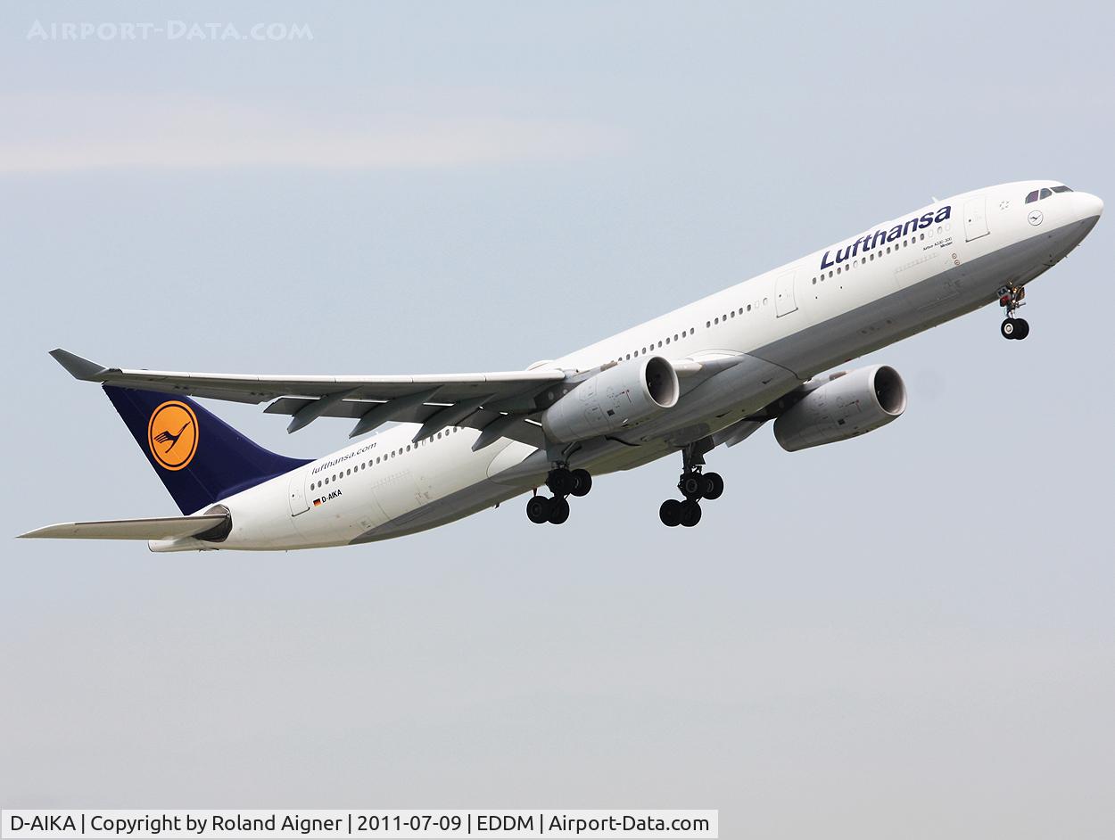 D-AIKA, 2004 Airbus A330-343X C/N 570, ..........