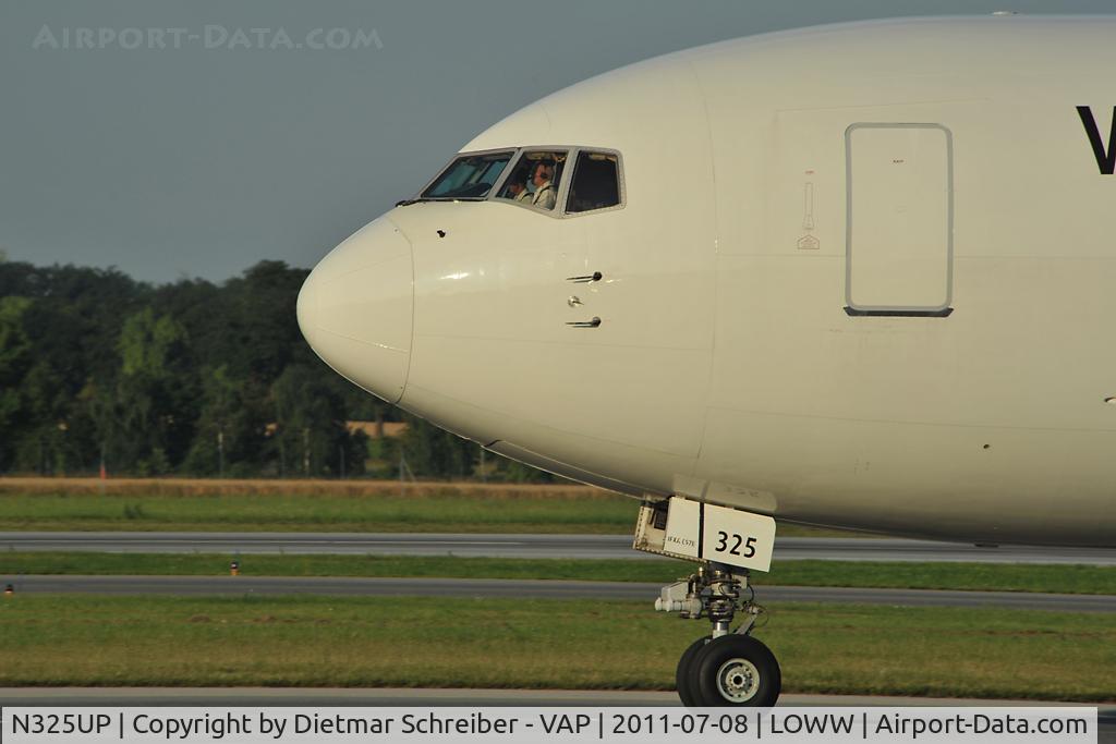 N325UP, 1998 Boeing 767-34AF C/N 27751, UPS Boeing 767-300