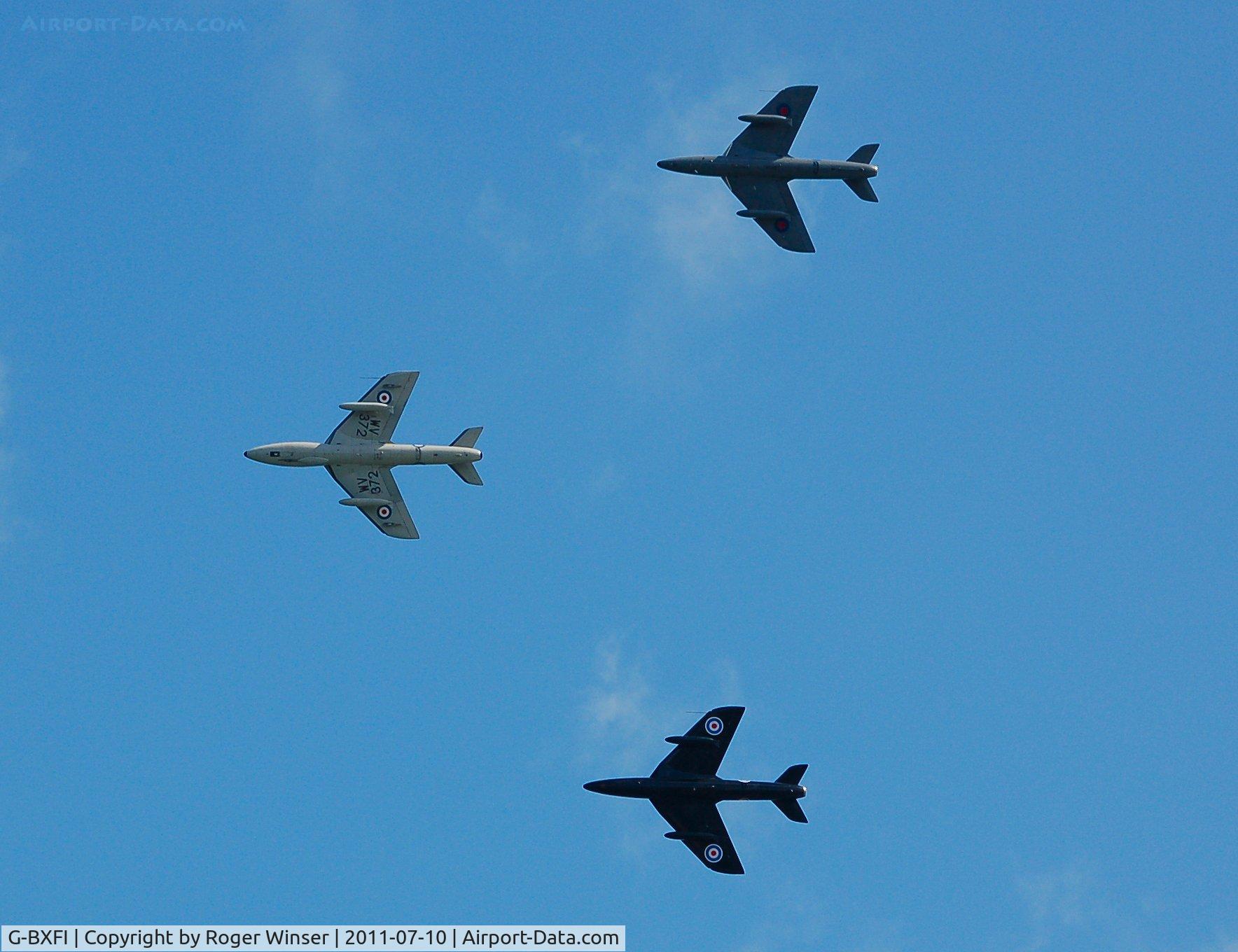 G-BXFI, 1955 Hawker Hunter T.7 C/N 41H-670818, Off airport. Leading Team Viper on the second day of the Wales National Airshow, Swansea Bay, Wales, UK.