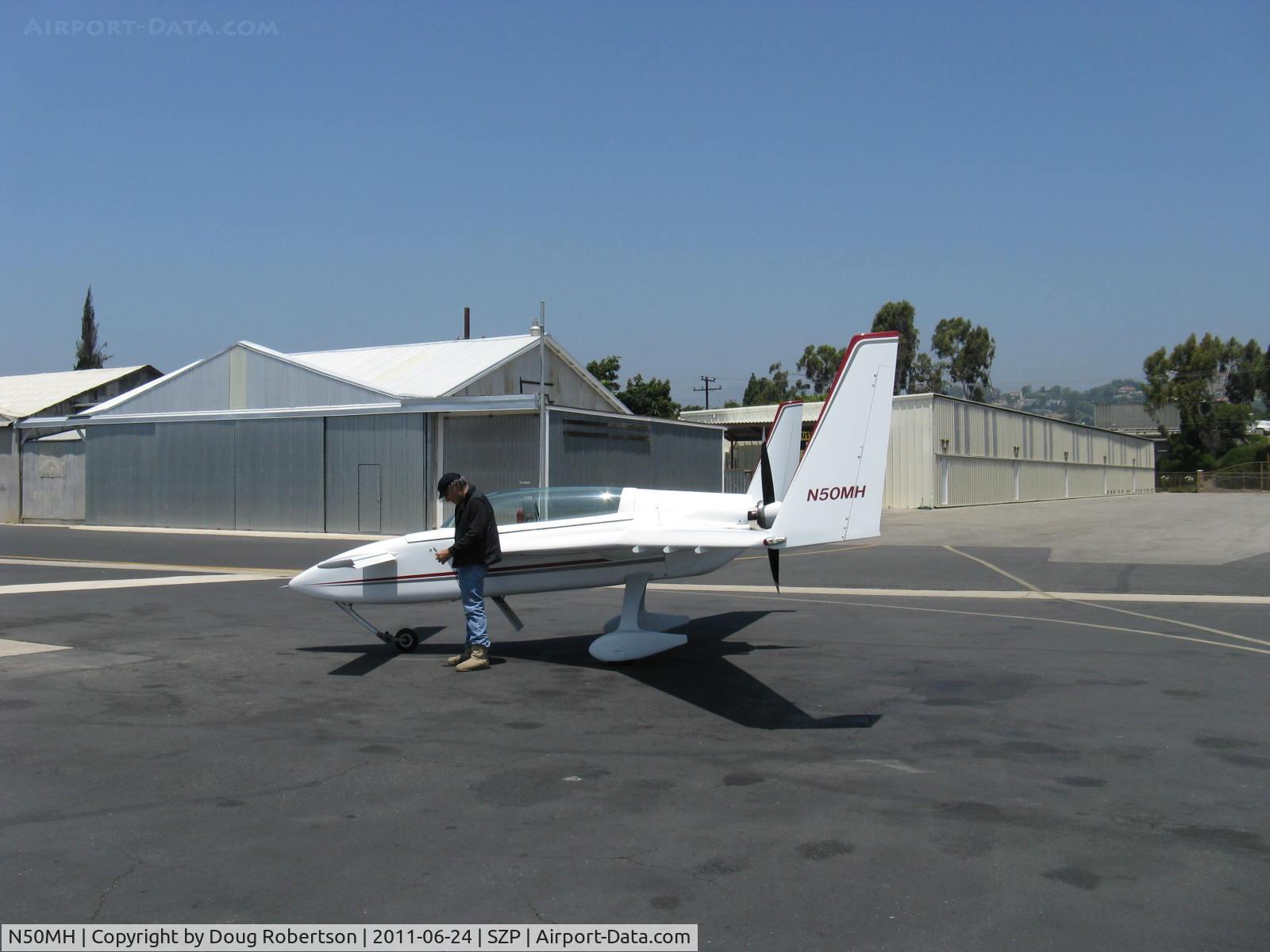 N50MH, 1984 Rutan Long-EZ C/N 1403, 1984 Hansen LONG EZE, Lycoming O&VO-360 180 Hp, refueling for destination Portland, OR