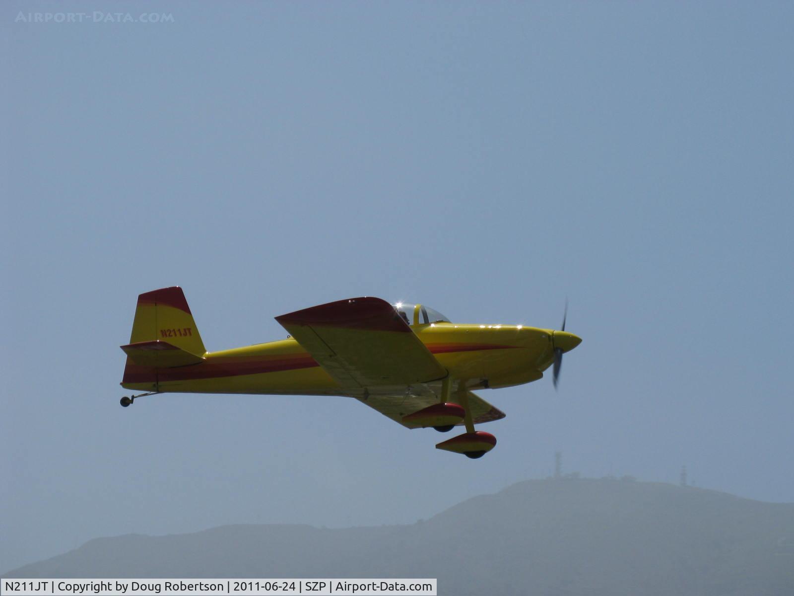 N211JT, 2006 Vans RV-8 C/N 81002, 2006 Taylor VAN's RV-8, Lycoming O-320-A2B 150 Hp, takeoff climb Rwy 22